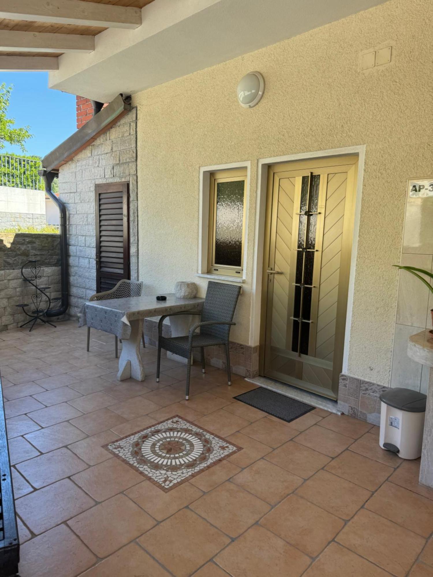 Apartments And Rooms Orazem Zoro Portoroz Luaran gambar