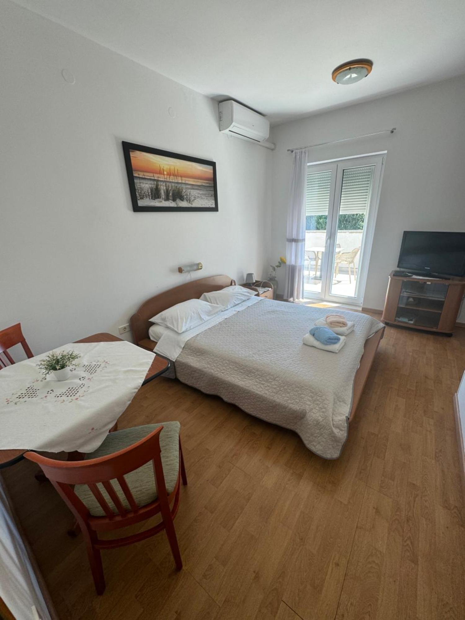 Apartments And Rooms Orazem Zoro Portoroz Luaran gambar