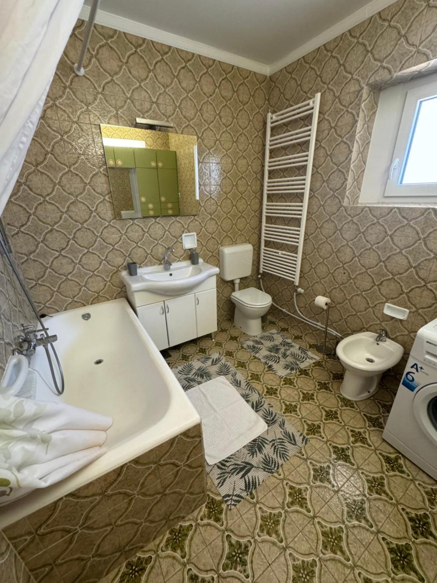 Apartments And Rooms Orazem Zoro Portoroz Luaran gambar